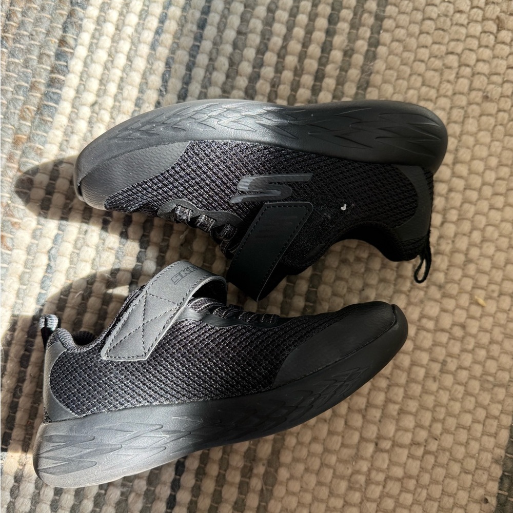 Skechers Men's Black Athletic Sneakers